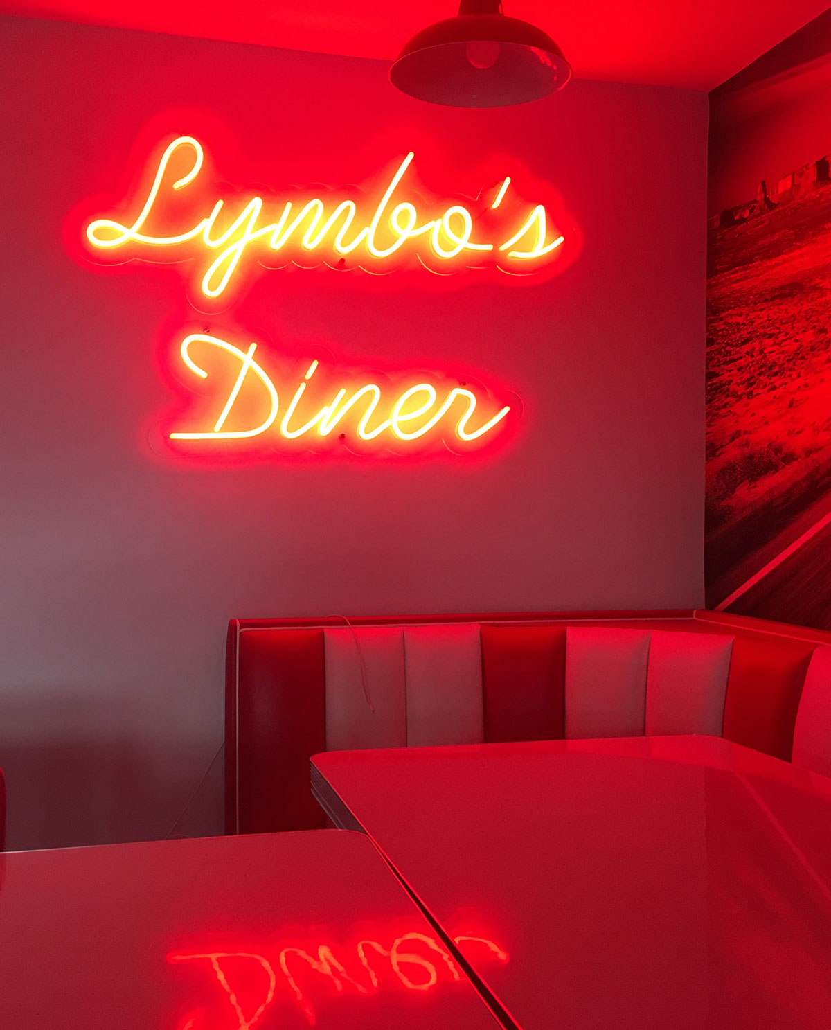lymbo-diner-bespoke-neon-cafe