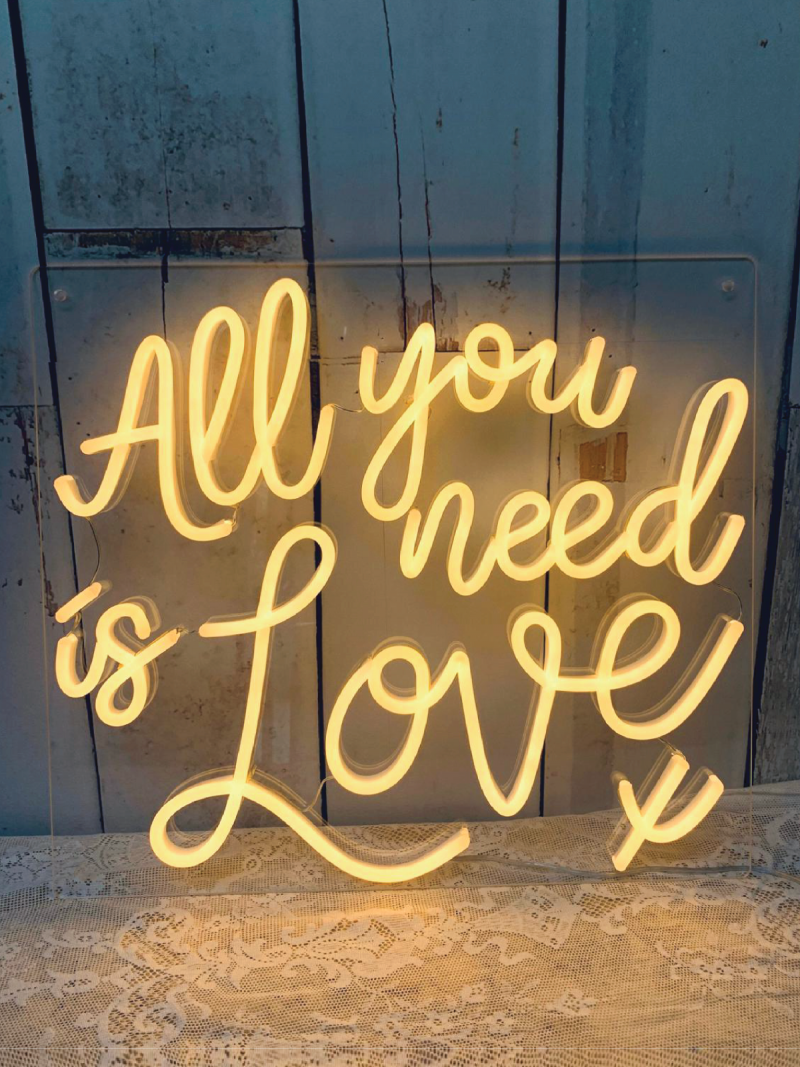 mini-all-you-need-is-love-led-neon-light